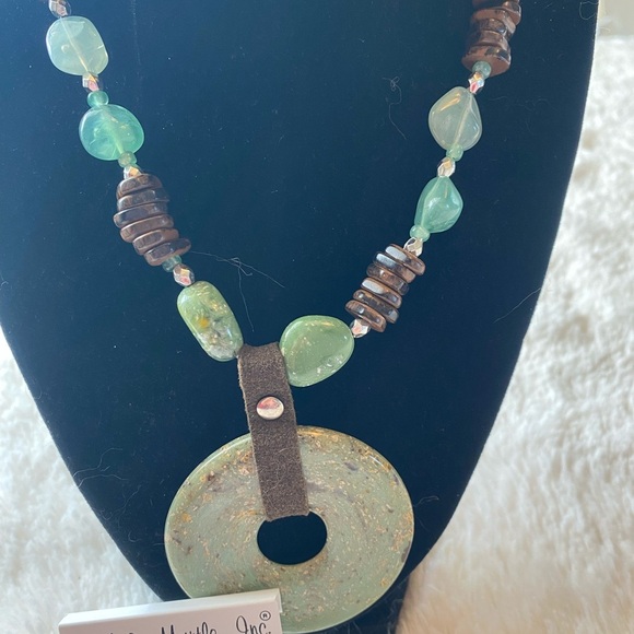 Ethel & Myrtle Chunky necklace and earrings - Picture 9 of 11